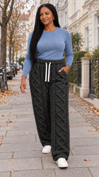 Alina Loungehose in Preto – munique