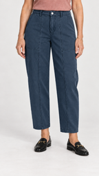 Barrel-Calça mit Ziernähten – Azul – Detalhe von Bund bis Schuhen