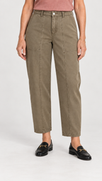 Barrel-Calça mit Ziernähten – Caqui-claro – Detalhe von Bund bis Schuhen