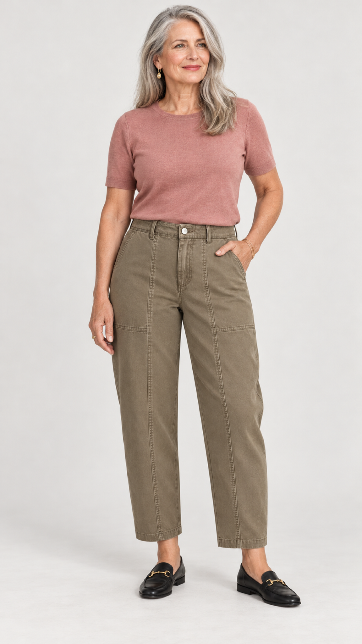 Barrel-Calça mit Ziernähten – Caqui-claro – Ganzkörperansicht vorne