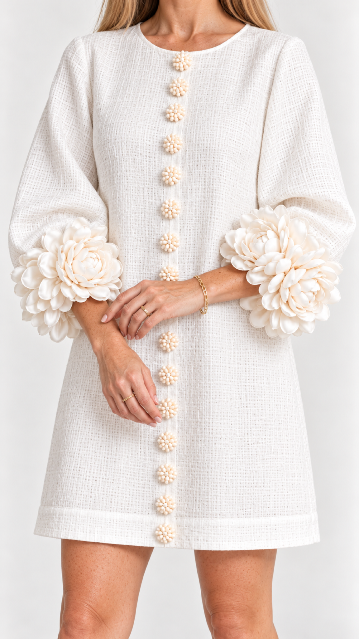 Florina Minikleid mit Blütendetails – Off White – Vista 5