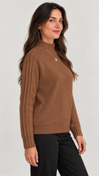 Hannah in Marrom – 03-lateral