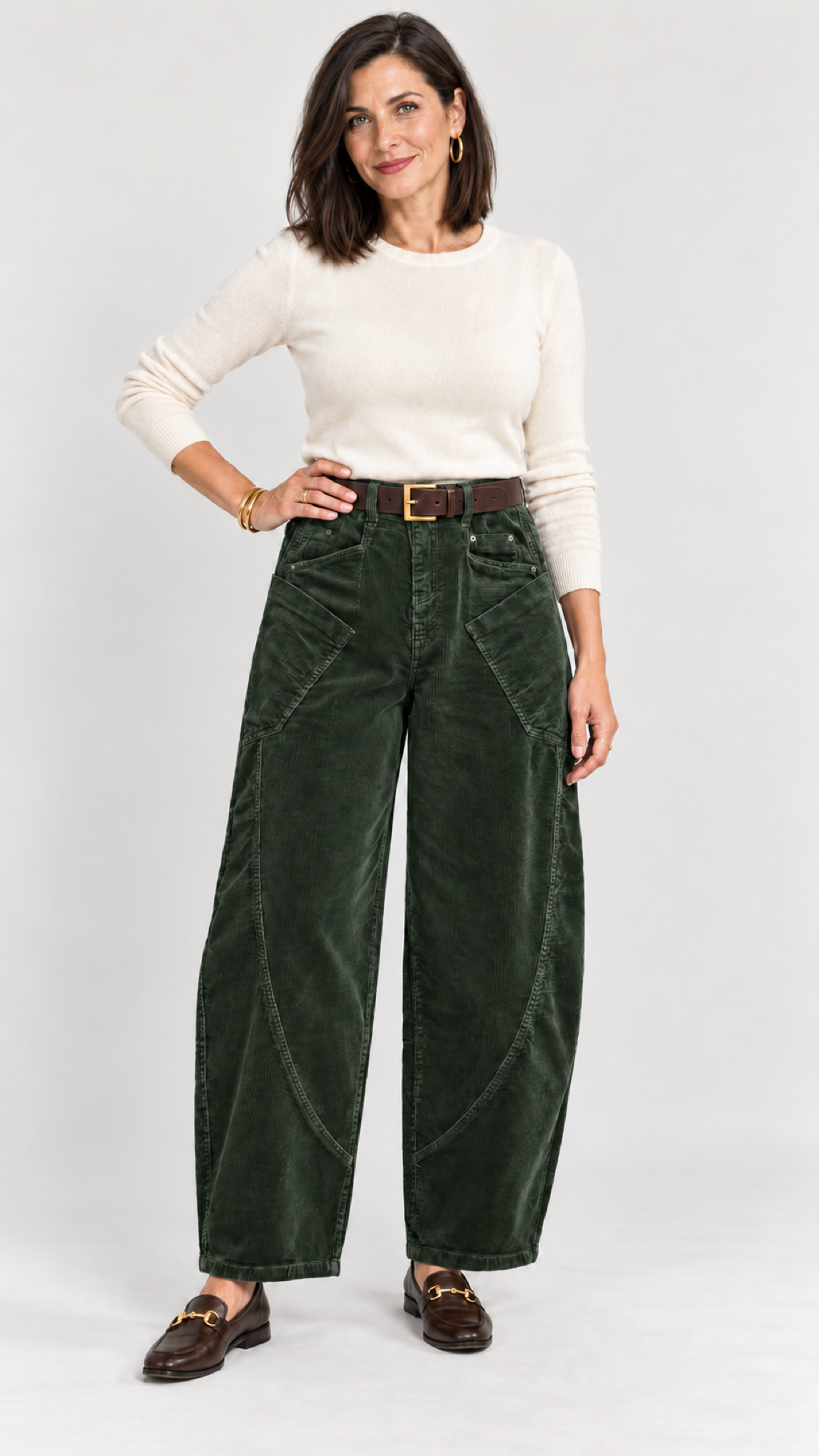 Jorina Calça de veludo cotelê – Verde-escuro – Ganzkörperansicht