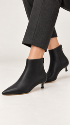 Bota de bico fino com salto kitten – Preto – Am Fuß