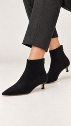 Bota de bico fino com salto kitten – Preto — aparência de camurça – Vista 1