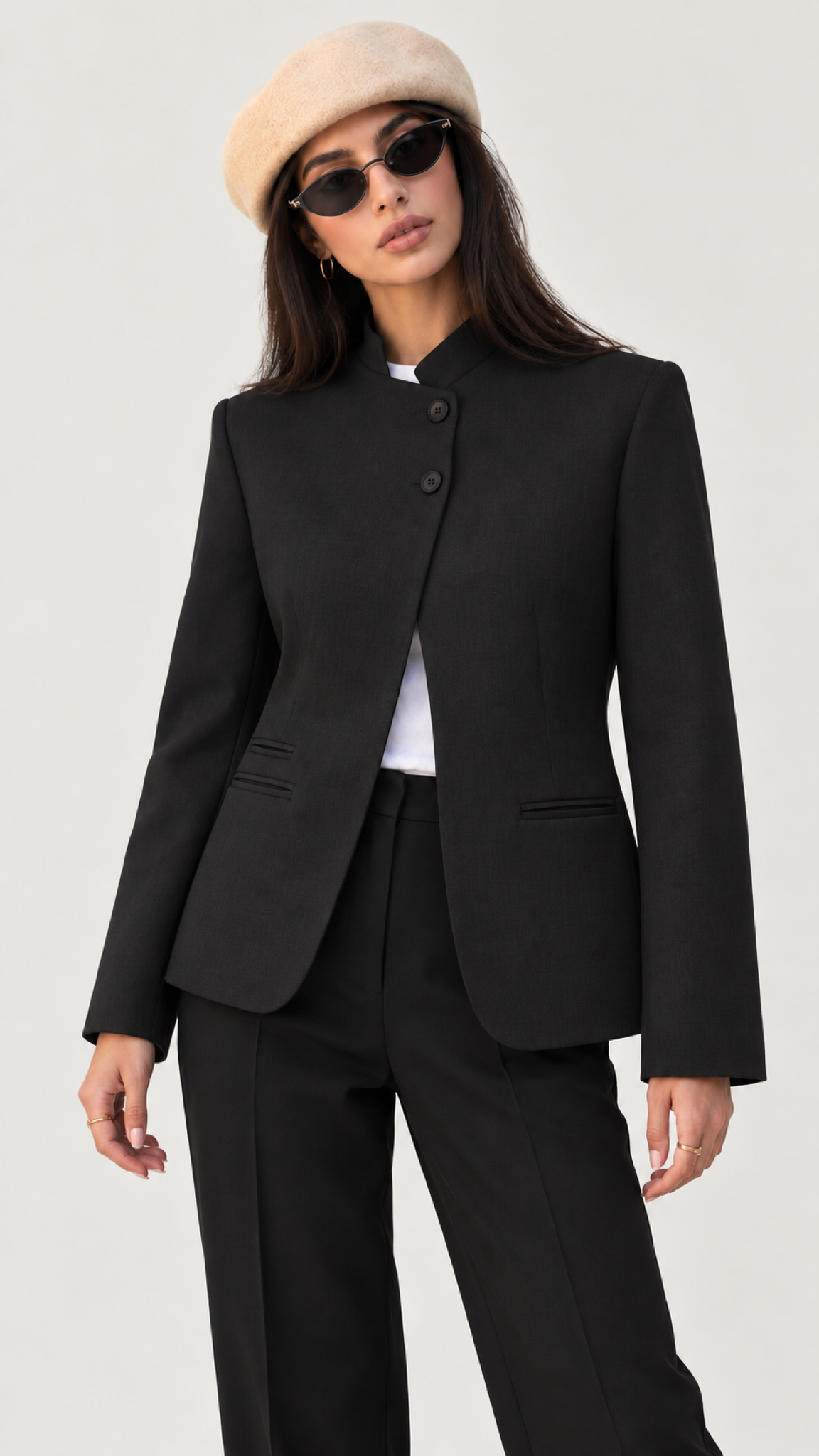 Leonora Blazer com gola alta – Preto – Modelansicht