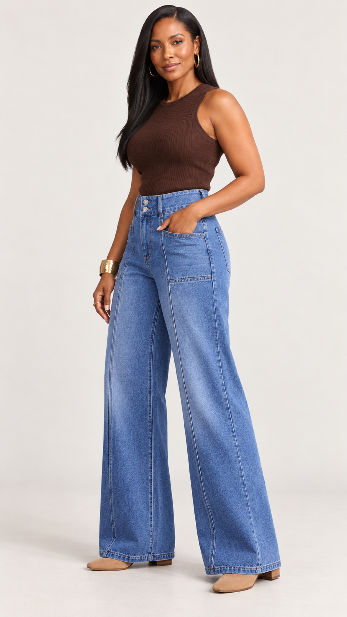 Azule Weitbein-Jeans – Vista lateral am Model